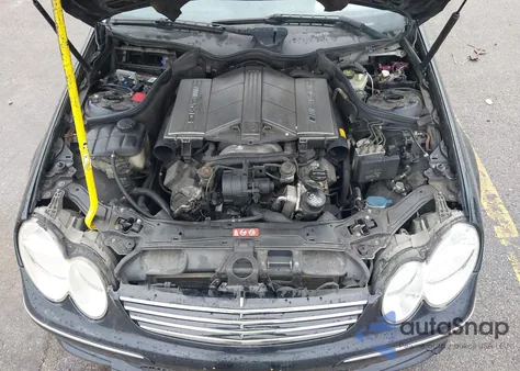 2006 Mercedes-Benz C 55 Amg z USA, uszkodzony, nr VIN WDBRF76J56F721322